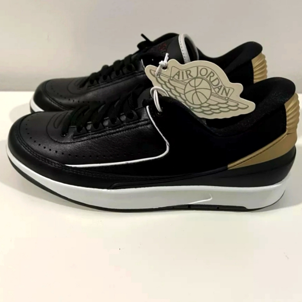 NWT Women's Jordan AJ2 Retro Low Sneakers - Picture 3 of 11
